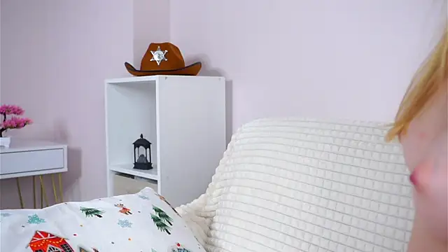 SunnivaCovilのライブXXXチャット