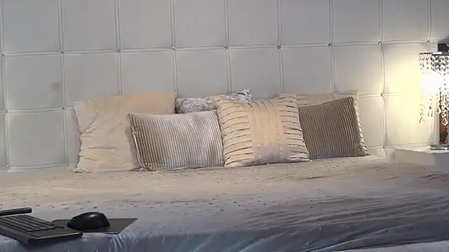 LadyValeriaXO live XXX chat