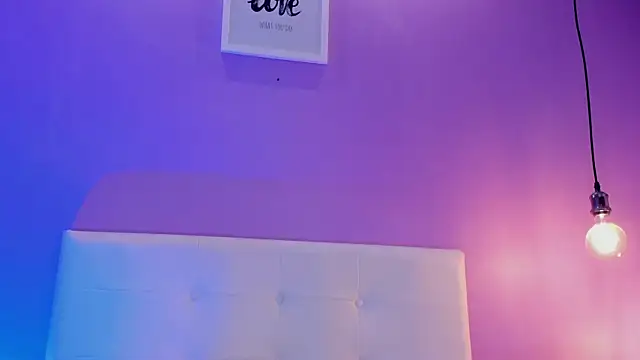 Charlotte11-11 Live XXX Chat