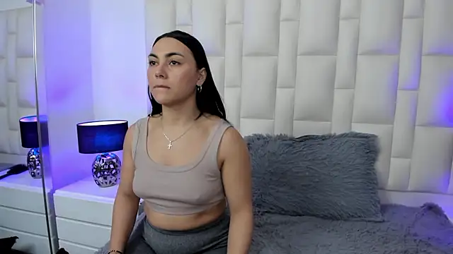 Ariana_rouse: онлайн-секс-чат