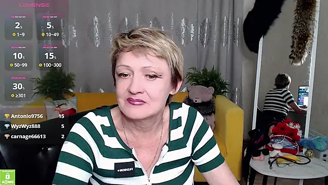 SexyGrandma_: онлайн-секс-чат