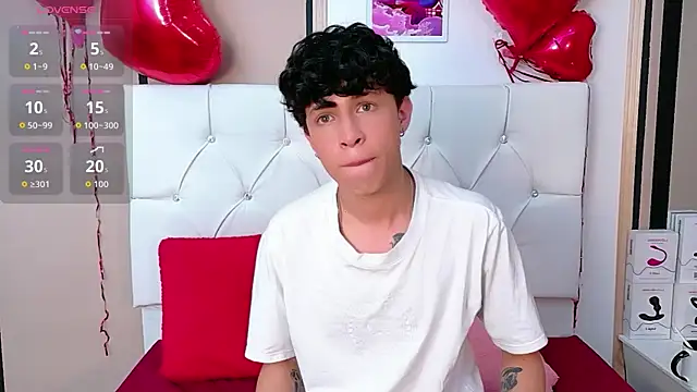 แชท XXX สดของ Axel__Evans