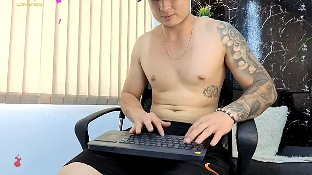 Alexander_ferre: онлайн-секс-чат