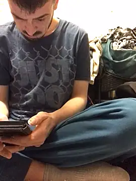 jaycoy22: онлайн-секс-чат