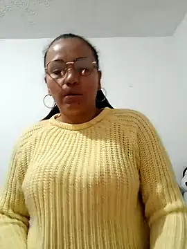 agatha_sluttylatina: απευθείας συνομιλία ΧΧΧ