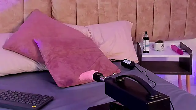 Вебкам-шоу Kiira_Monroe