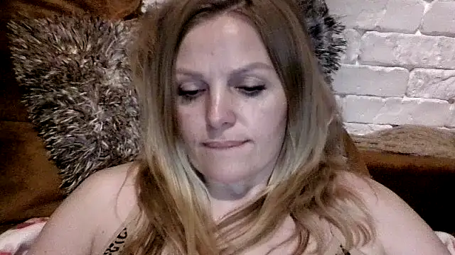 Angel_girllovemy: απευθείας συνομιλία ΧΧΧ