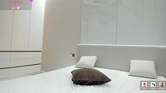 JenniferQueen11: онлайн-секс-чат