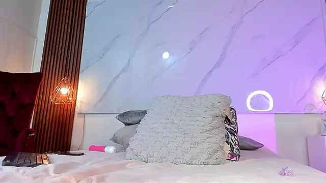 Marie_Castelzc élő XXX-chatje