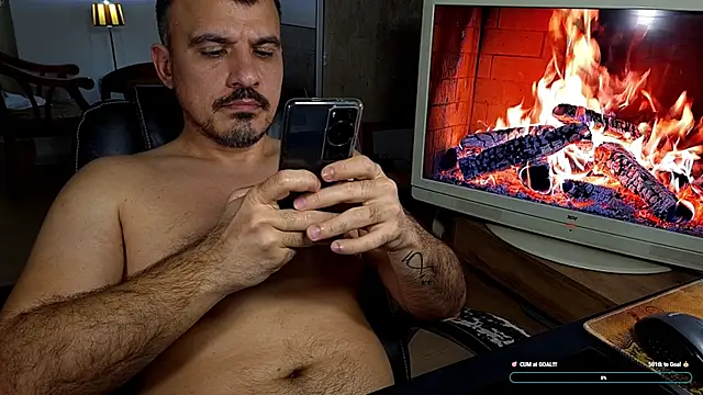 officeman7 élő XXX-chatje