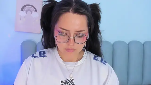 curvy_rousi Chat XXX in diretta