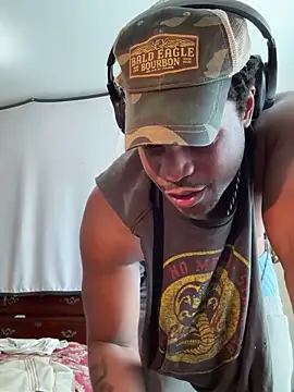 KeYBuMp323 élő XXX-chatje