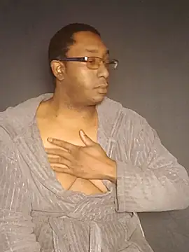 B4KINC élő XXX-chatje