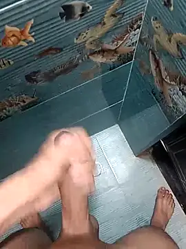 FloweredShallow élő XXX-chatje