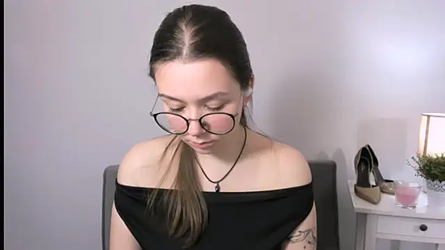 Chat +18 de KatySensualy ao vivo