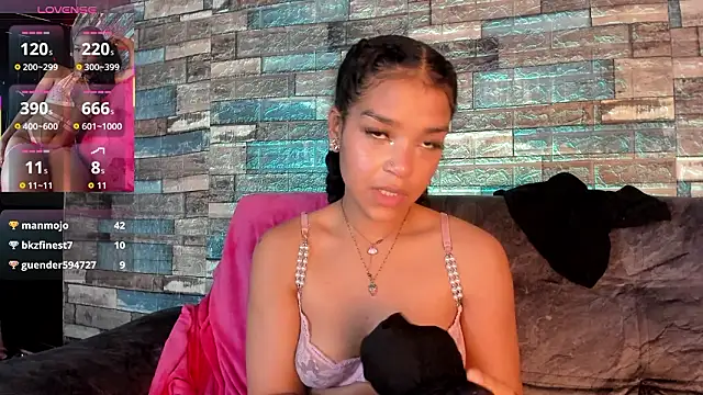 Chat XXX ao vivo de Serena_Fey