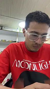 Latin_Paisa_Boy élő XXX-chatje