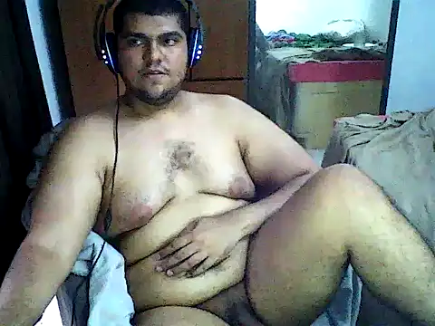 chubbygamer26 élő XXX-chatje