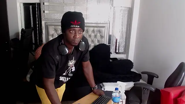 Вебкам-шоу chamaquito_xl