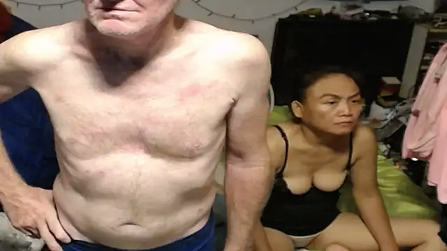 แชท XXX สดของ 1CuteAndSexy69