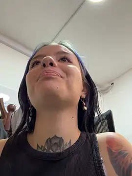 XXX chat uživo modela Alicia_Ortiiz