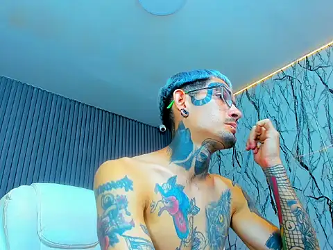 Boy_tatto77: απευθείας συνομιλία ΧΧΧ