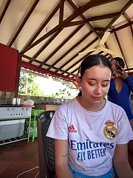 Czat XXX na żywo – l0lita_emi