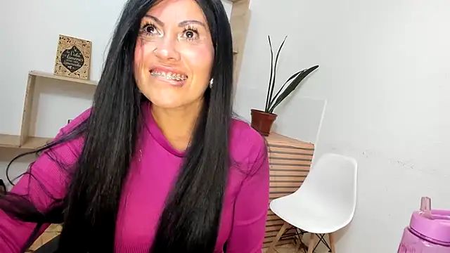 Tania_mature Chat XXX in diretta