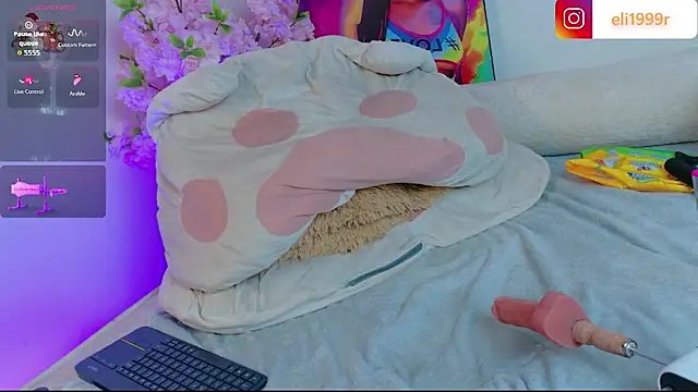 HollyJorda Adlı Modelin Canlı XXX Sohbeti