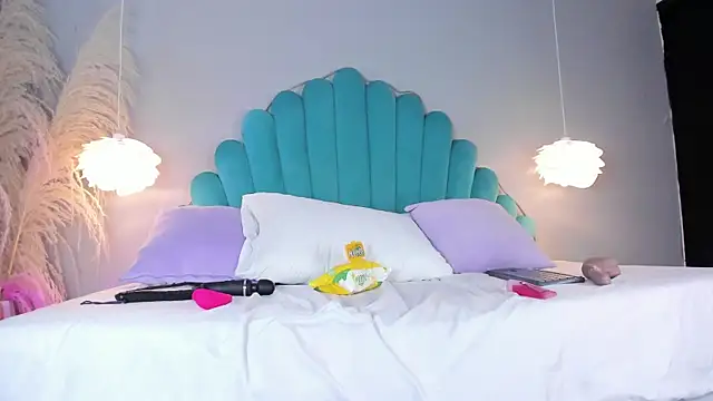 LindsyCater: онлайн-секс-чат