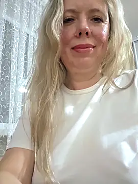 Irina3718: απευθείας συνομιλία ΧΧΧ