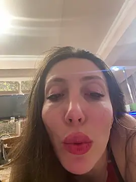 HellaryTourent Live XXX-chat