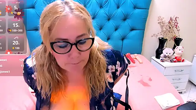 Nayla_Garner: απευθείας συνομιλία ΧΧΧ