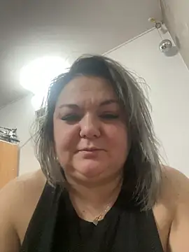 MikyVesela Chat XXX in diretta