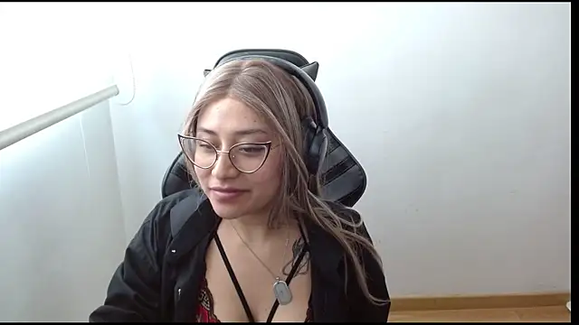 Živý XXX chat Juliexxxxtasy