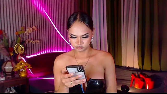 Unforgettablejulia Live XXX-chat