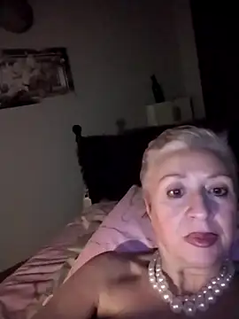 divinaerotica Chat XXX in diretta