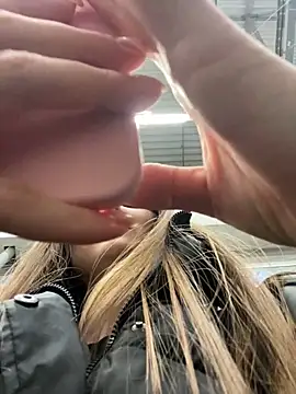 Chat XXX en directo de KrisMagnoly