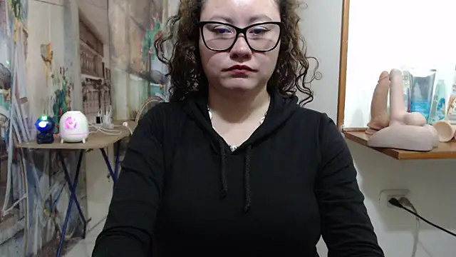 curly_greeneyed Chat XXX live