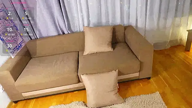 DollieDerwin Chat XXX in diretta