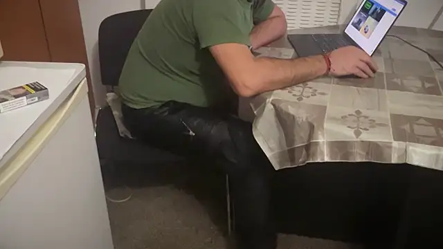 Chat +18 de TARKAN1 ao vivo