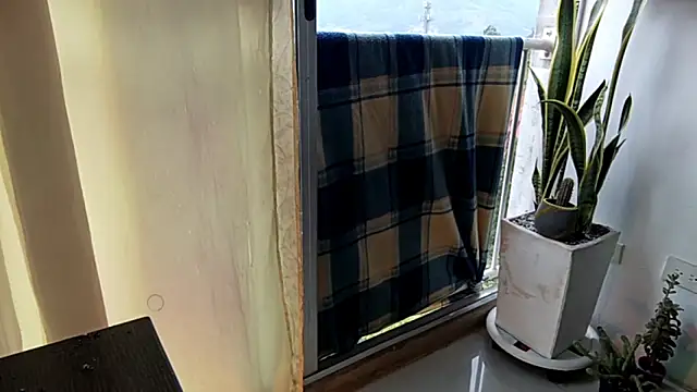 Adam_Valenciia Chat XXX in diretta