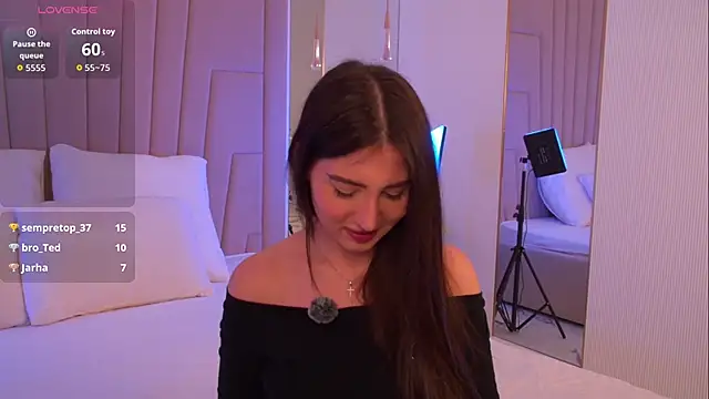 XXX chat uživo modela LisaDeviss