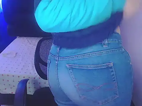 Sembang XXX Secara Langsung SashaBlondeLatin