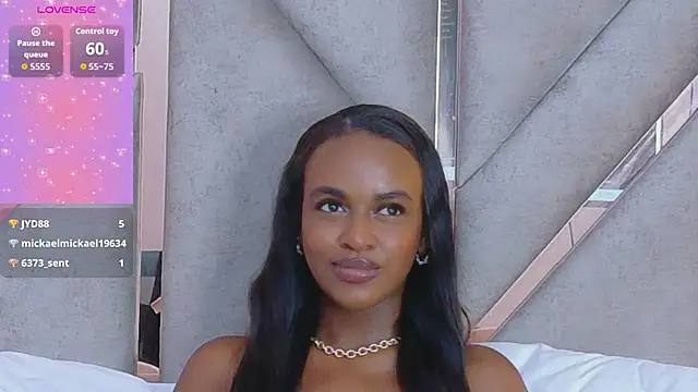 Sally-Noa: απευθείας συνομιλία ΧΧΧ