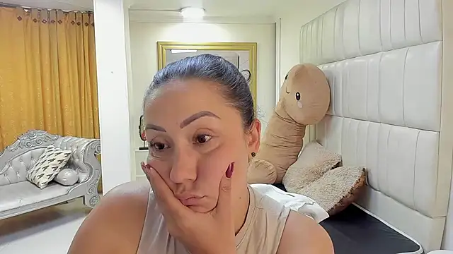 gaby_trent Adlı Modelin Canlı XXX Sohbeti