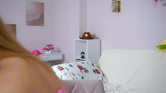 SunnivaCovil Live XXX-Chat