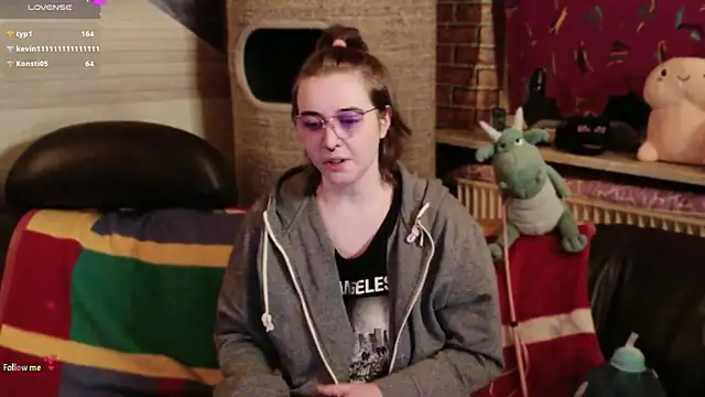 GamerGirl_Eve Adlı Modelin Canlı XXX Sohbeti