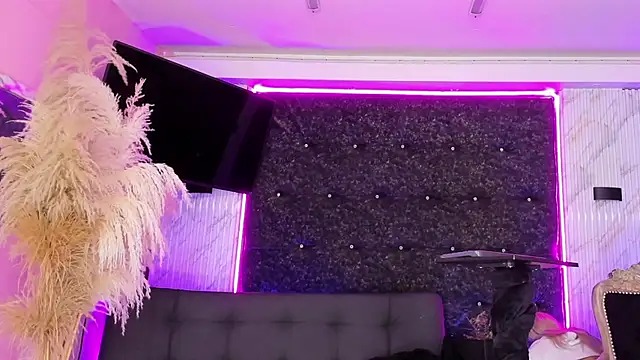 Živý XXX chat Queens_Wonders_Blonders