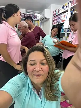 kandalove Adlı Modelin Canlı XXX Sohbeti